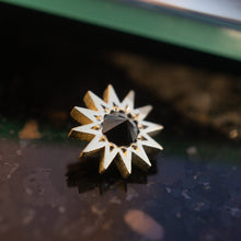 Load image into Gallery viewer, Inverted Diamond Spur Threaded End