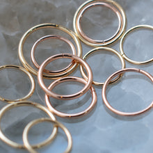 Load image into Gallery viewer, Gold Seam Ring