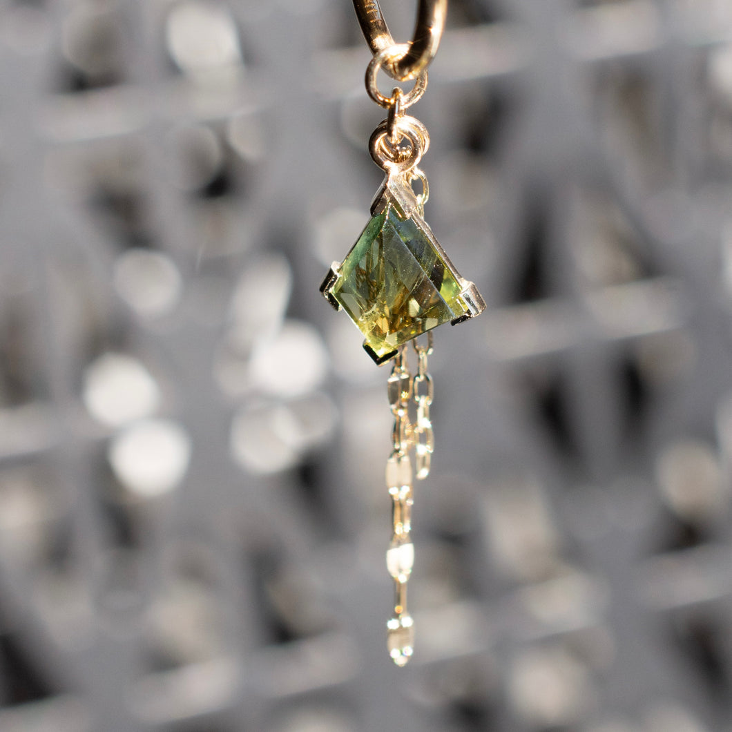 Geometric Cut Kenya Origin Sapphire Chain Charm 9.7mm x 7.7mm