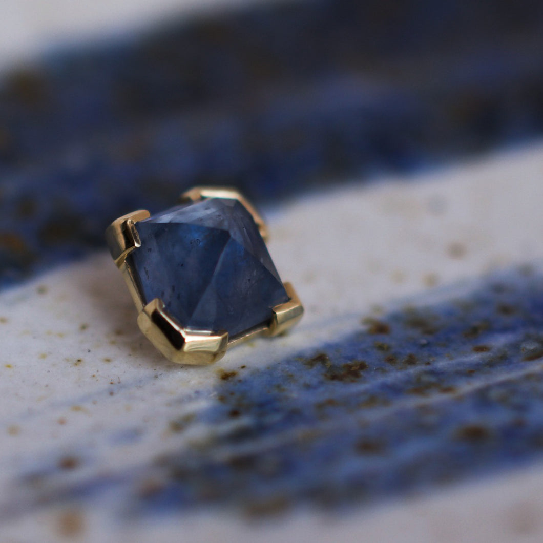 Geometric Cut Madagascar Sapphire Threaded End