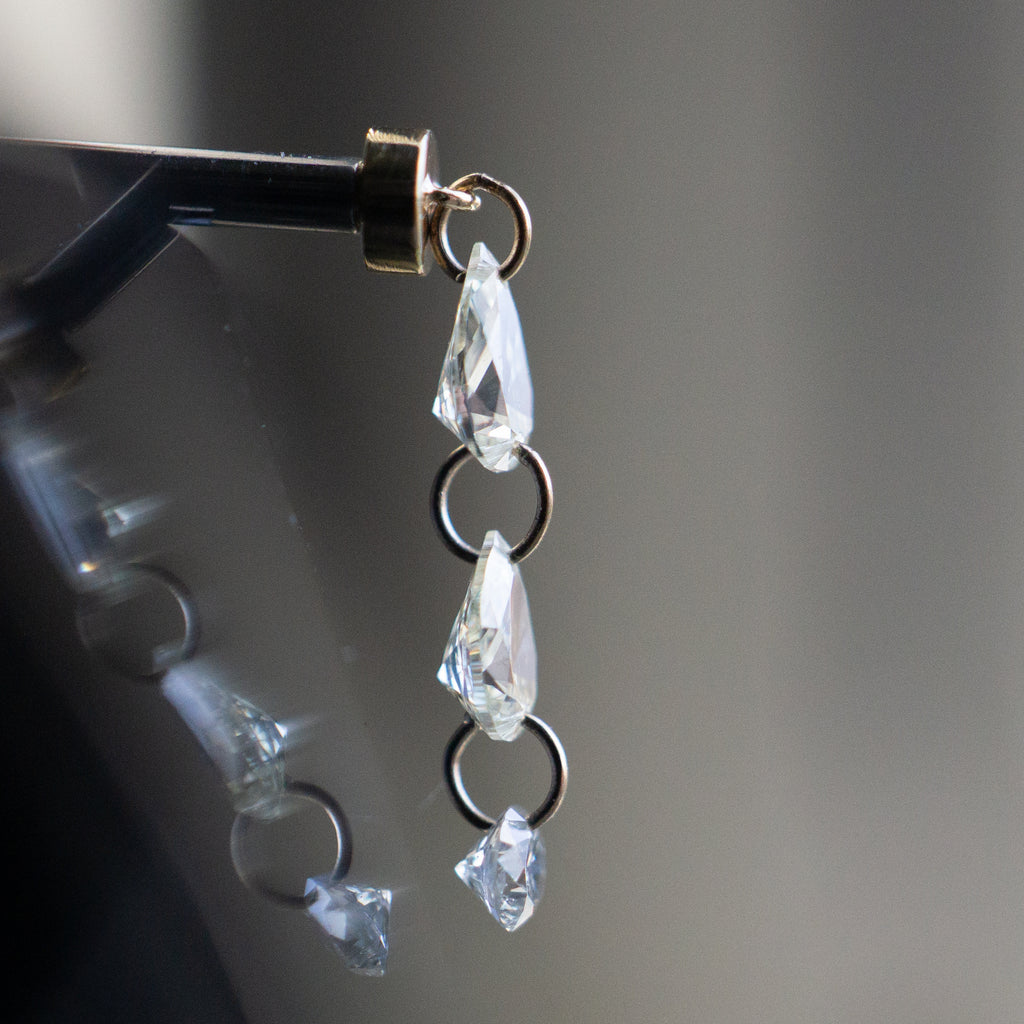 Sora Floating Diamond Threaded End - Pear + Round