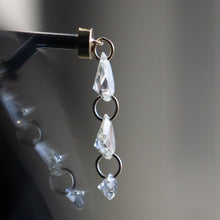 Load image into Gallery viewer, Sora Floating Diamond Threaded End - Pear + Round