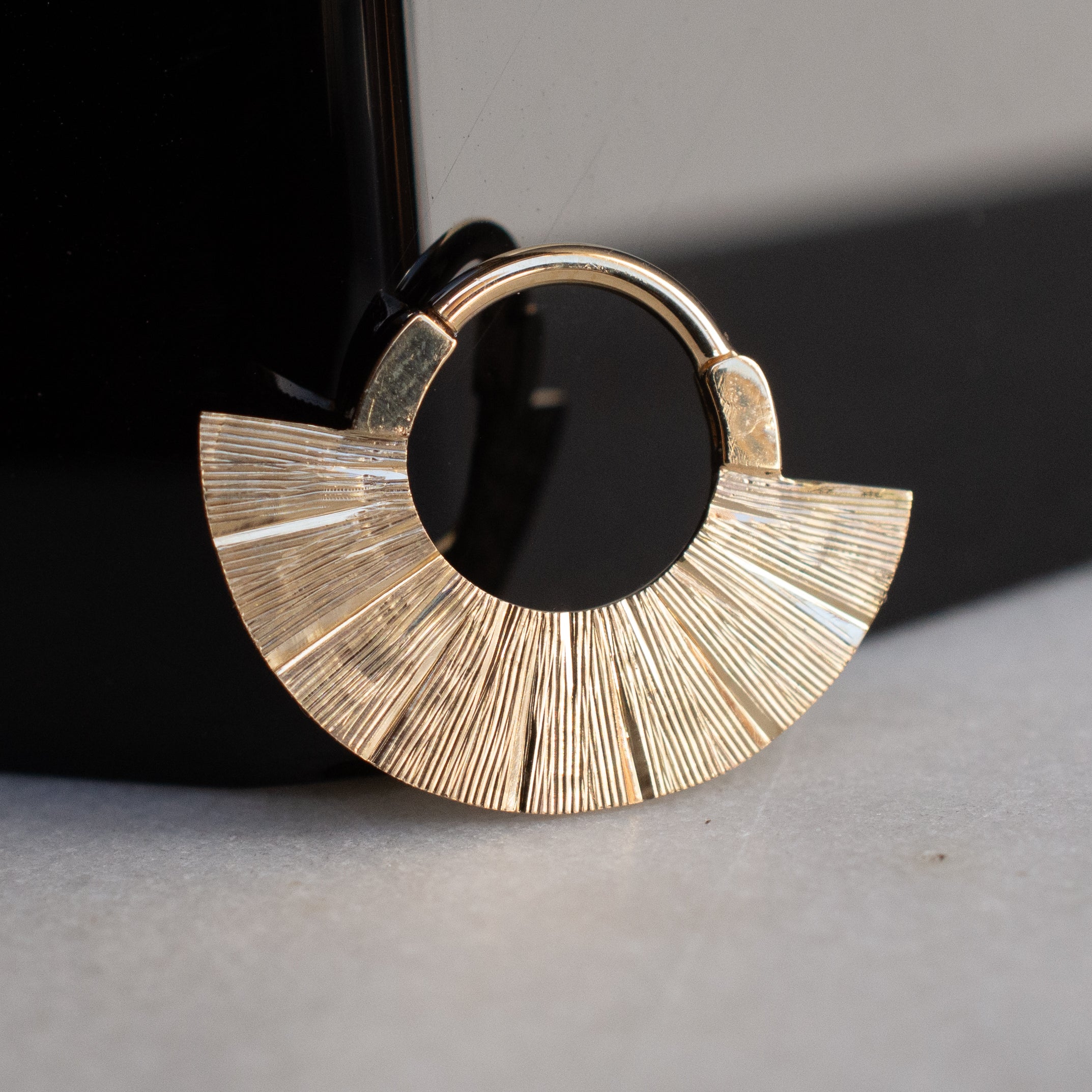 The Tiles Engraved Hinged Ring