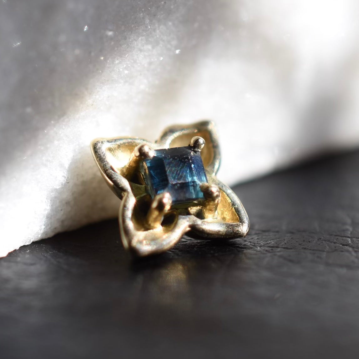 Lily Threaded End