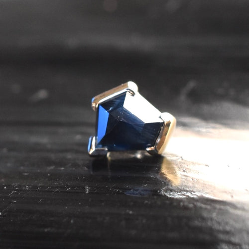 Geometric Cut Madagascar Sapphire Pin End 3