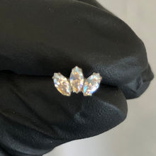 Load image into Gallery viewer, Marquise Fan Faceted Gem Threaded End