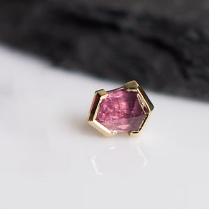 Magenta Geometric Cut Umba Sapphire Pin End