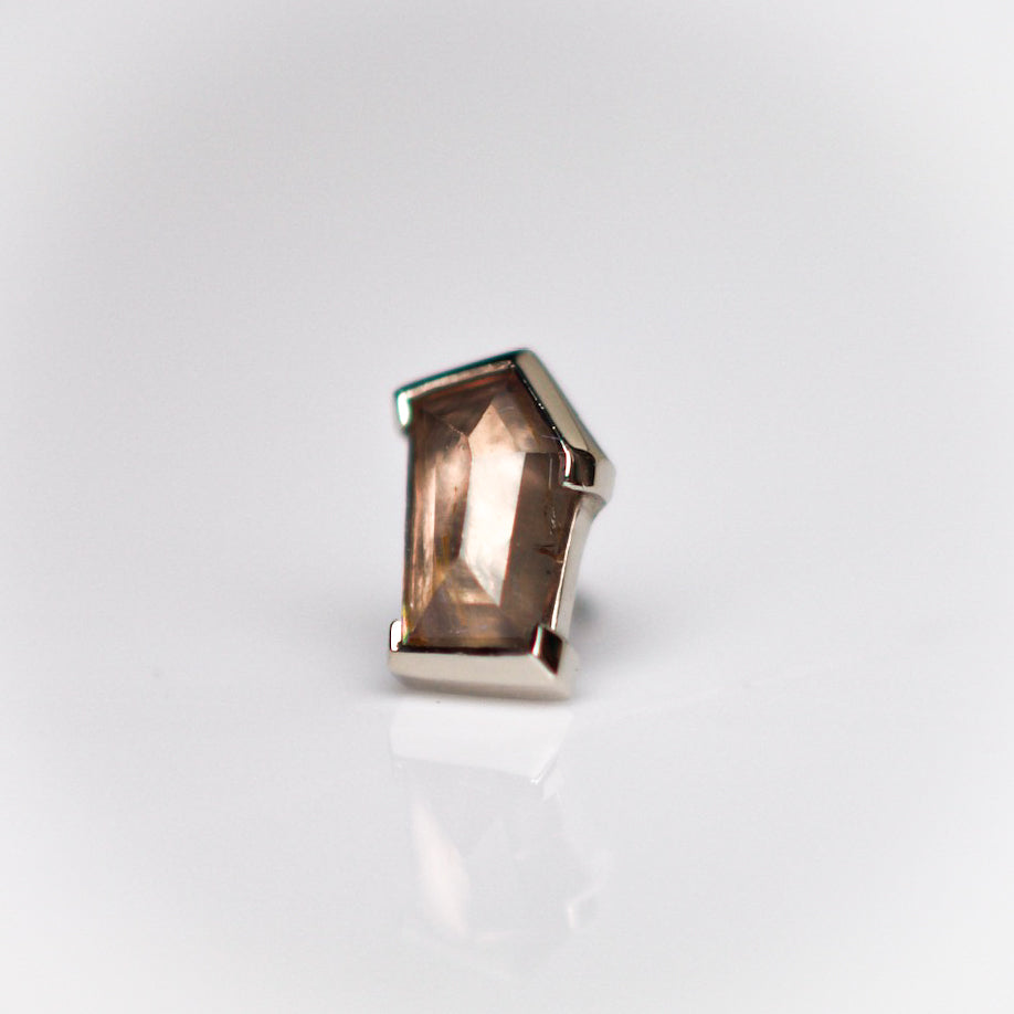 Peach Geometric Cut Umba Sapphire Pin End