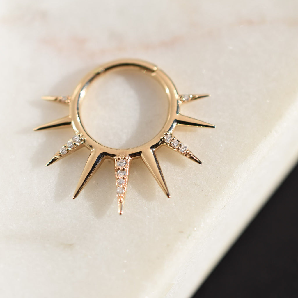 Split Point Clicker Hoop - Alternating White Diamonds