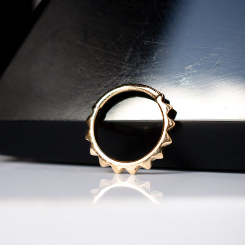 Pyramid Seam Ring