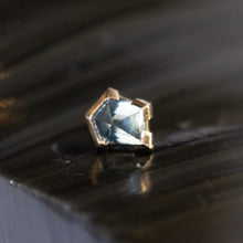Load image into Gallery viewer, Geometric Cut Kenya Sapphire Partial Bezel Pin End 1