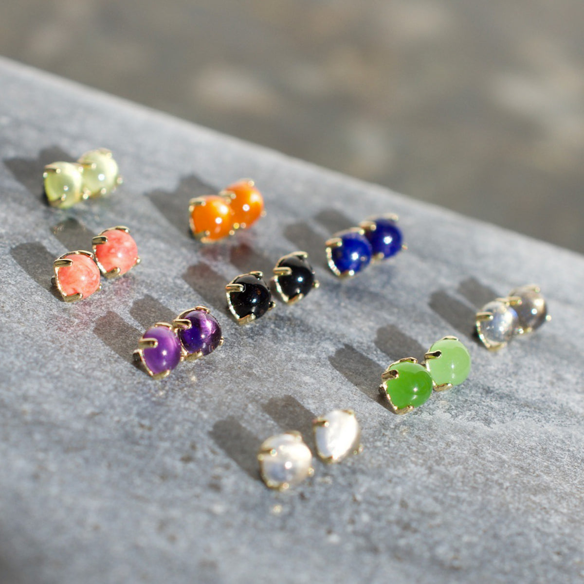 Ziana 4-prong Cabochon Threaded End
