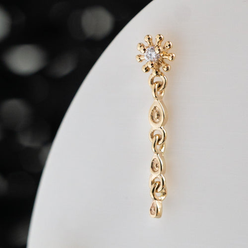 Dala Droplet Earring 1 - Triple Petal Droplet