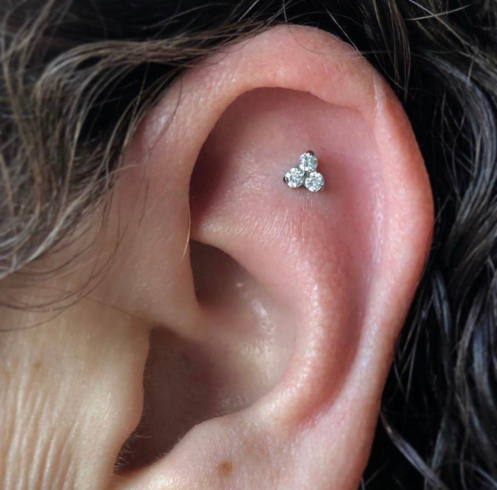 Ménage à Trois Prong-set Faceted Gem Threaded End