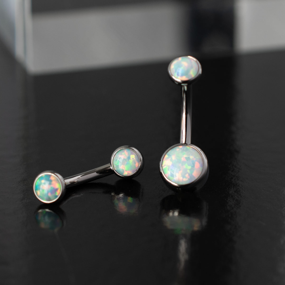 Fauxpal Cabochon Gem Navel Curve
