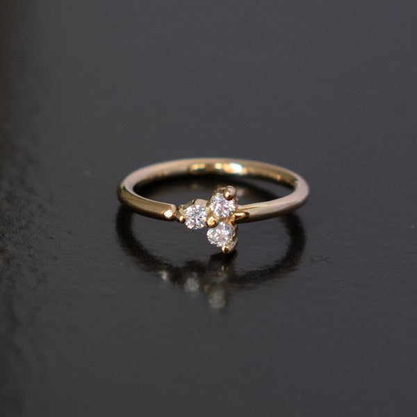 Side-facing Diamond Fixed Tri-prong Ring