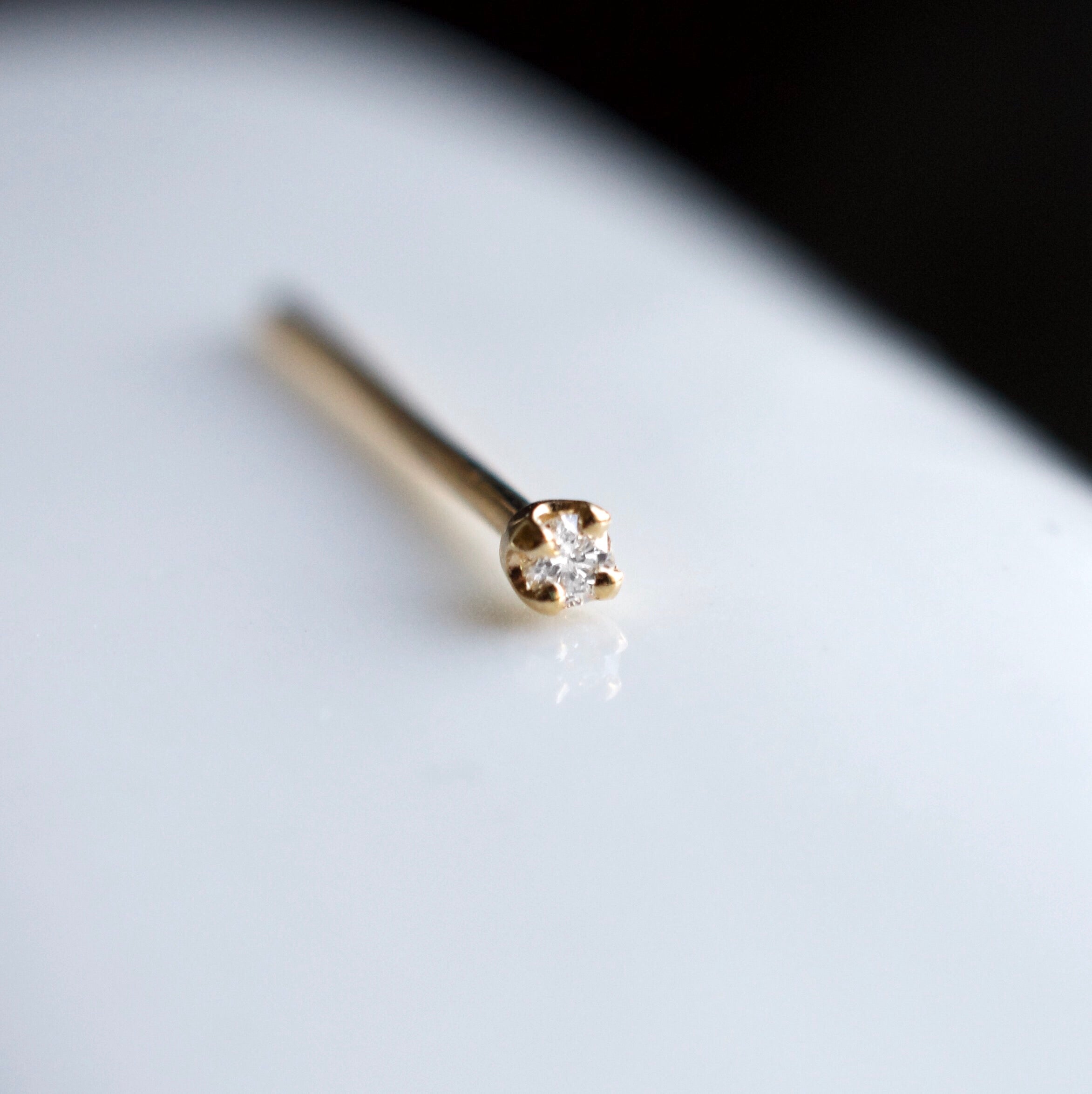 Diamond Prong Nostril Screw